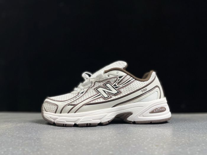 New Balance 740