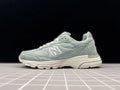 New Balance 993