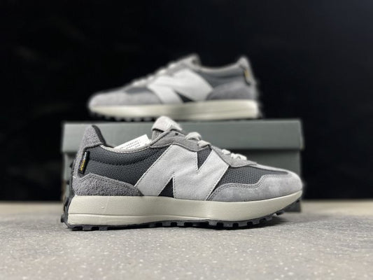 New Balance 327
