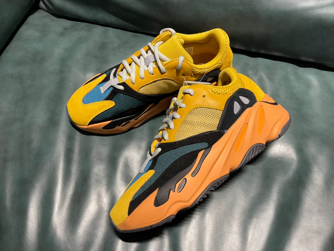 Adidas Solar Flare 700