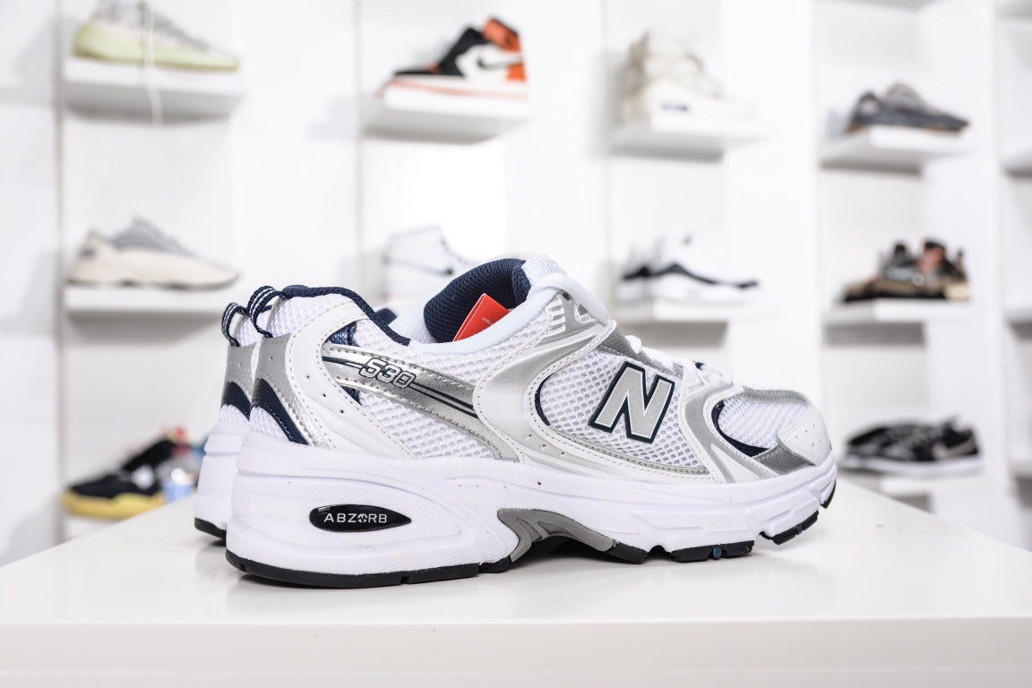 New Balance 530