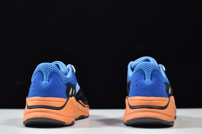 Adidas Bright Wave 700