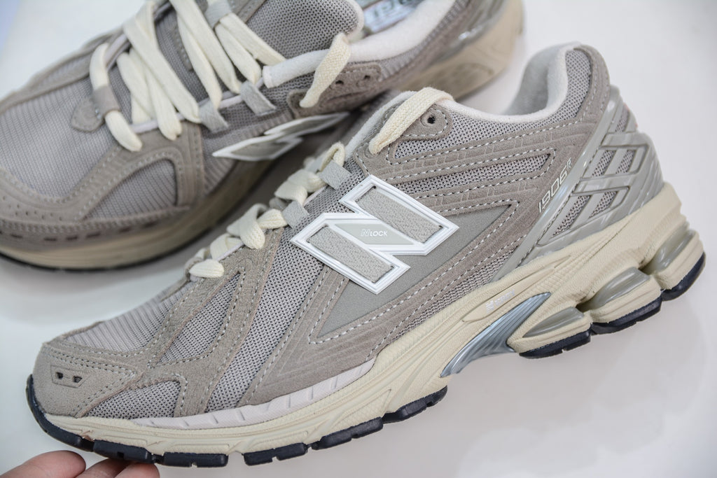 New Balance 1906R