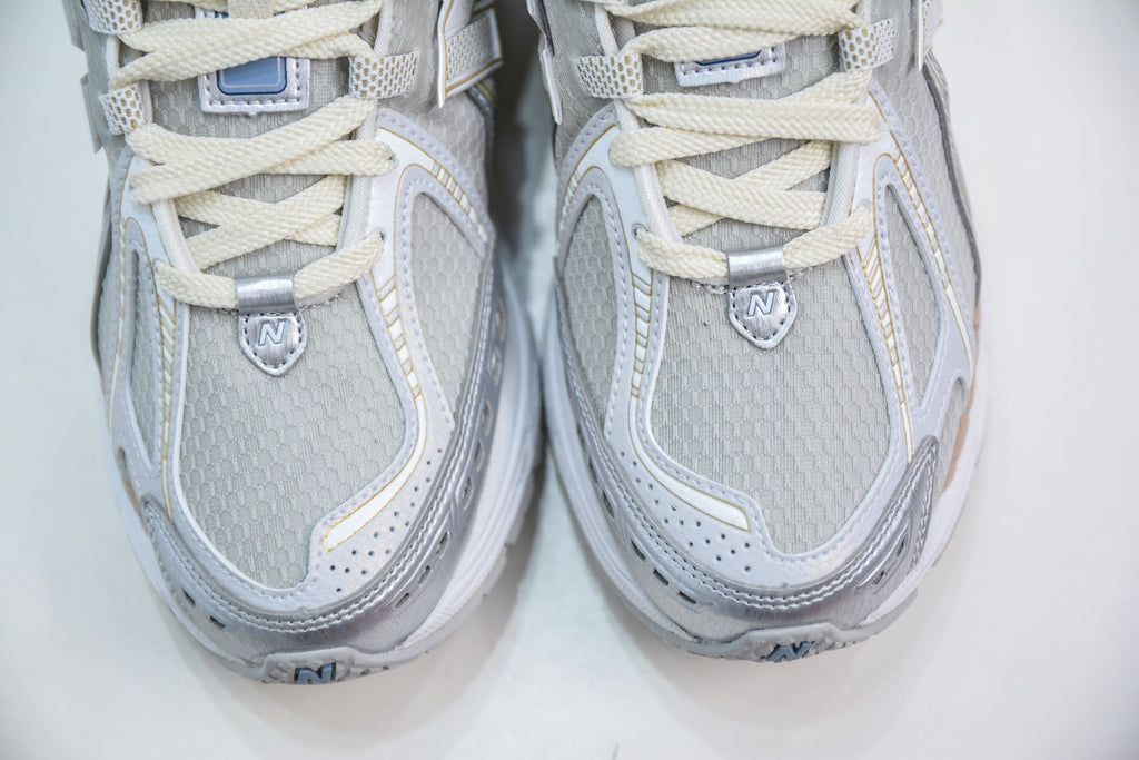 New Balance 1906R