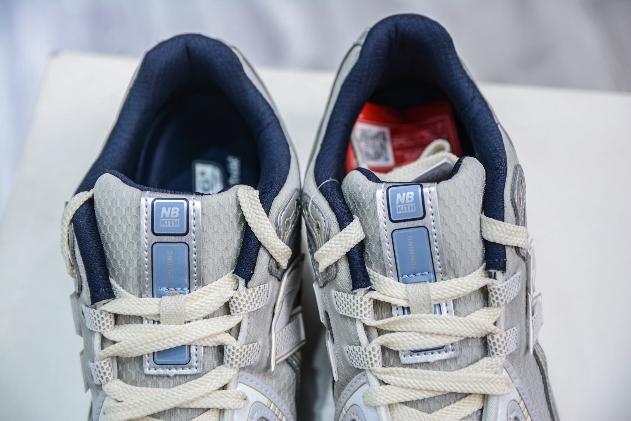 New Balance 1906R