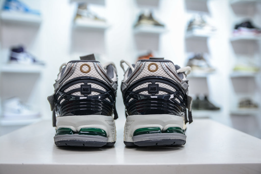 New Balance 1906R