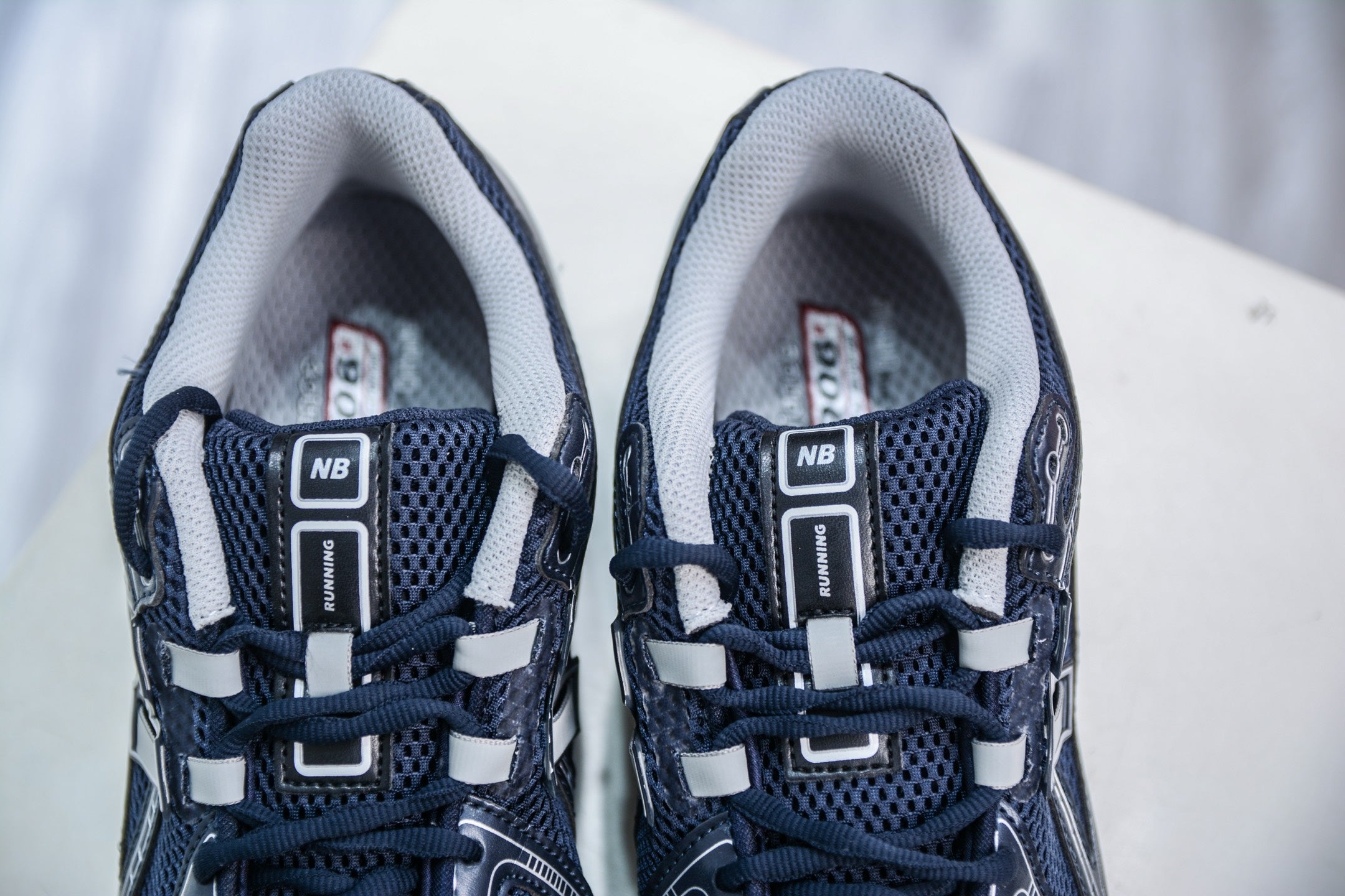 New Balance 1906R