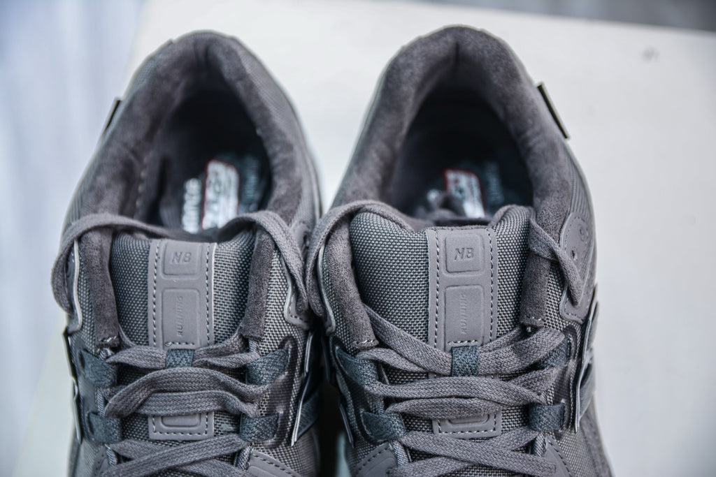 New Balance 1906R