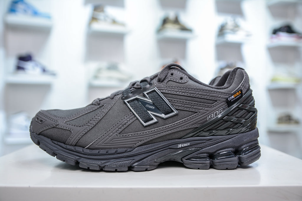 New Balance 1906R
