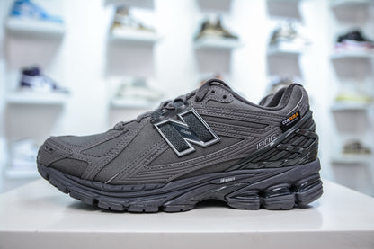 New Balance 1906R