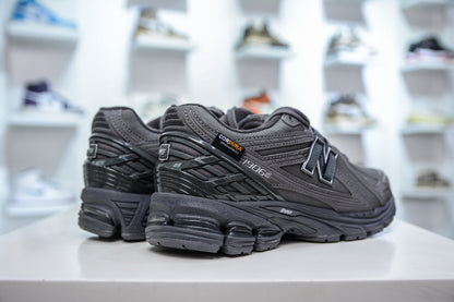 New Balance 1906R