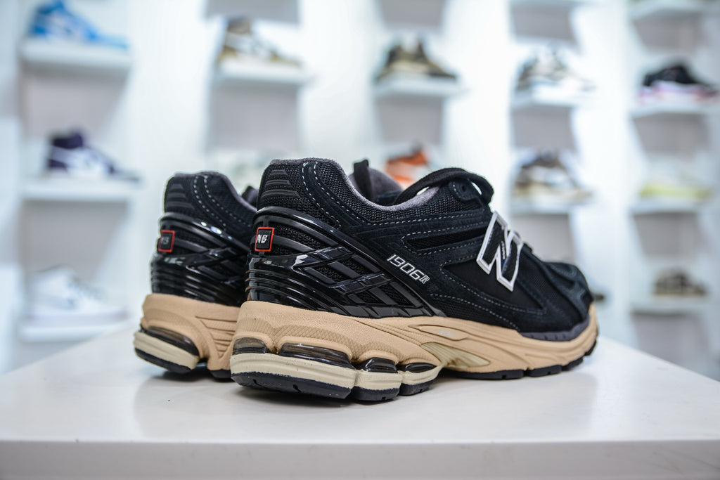 New Balance 1906R