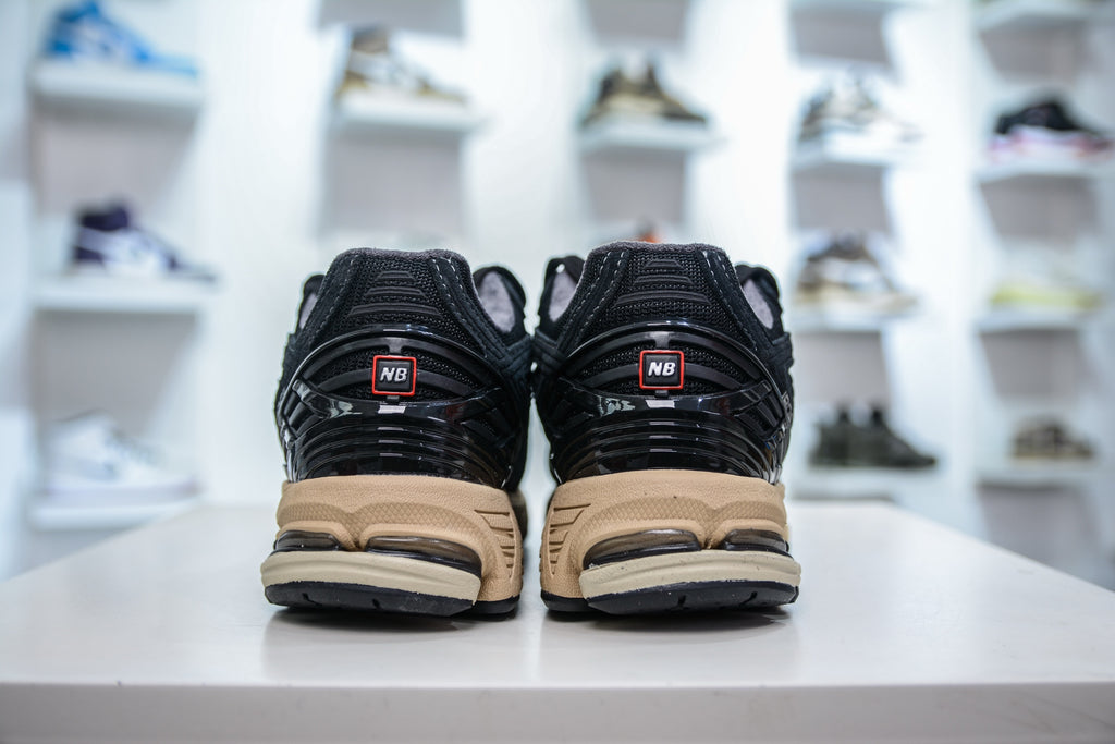 New Balance 1906R