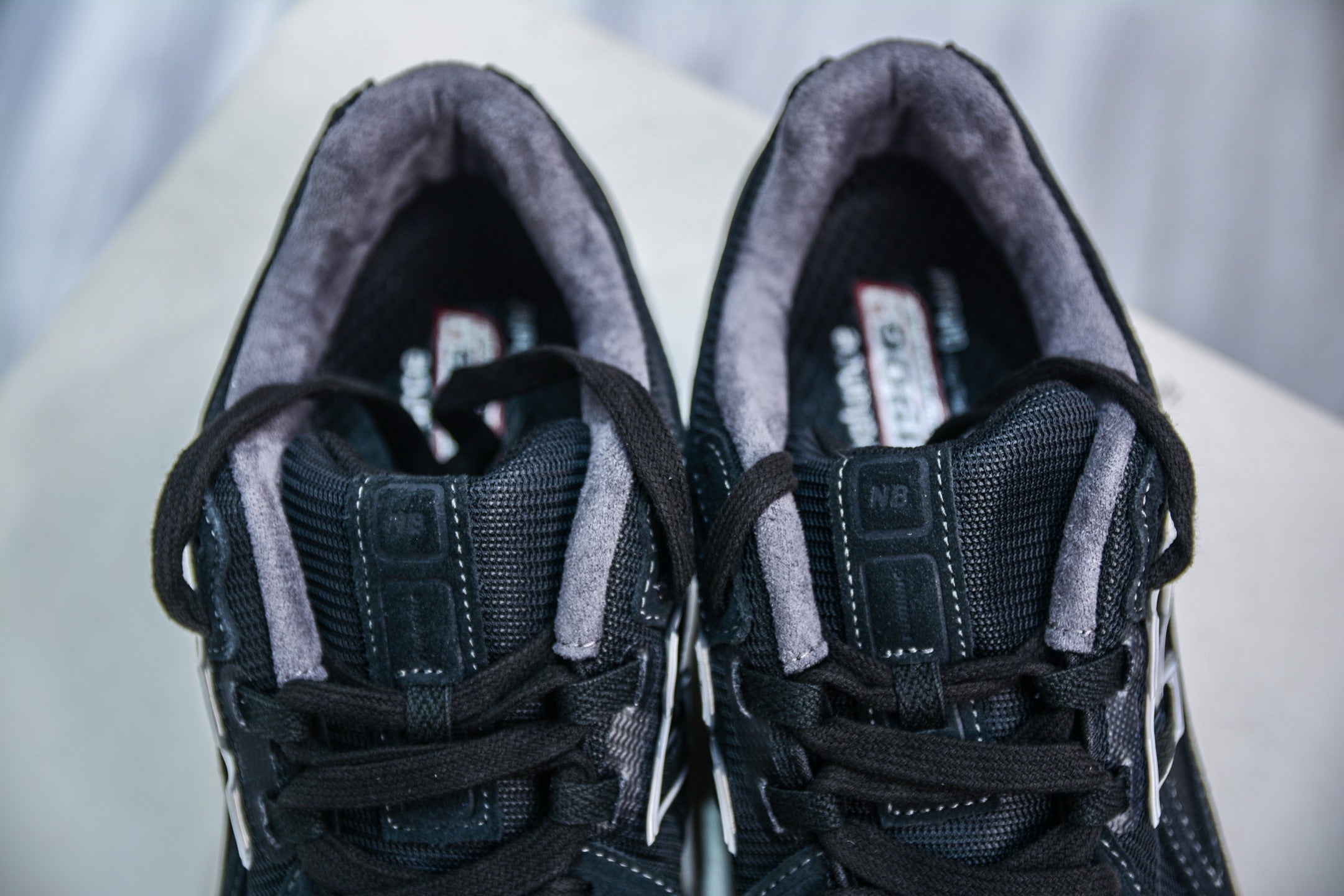 New Balance 1906R