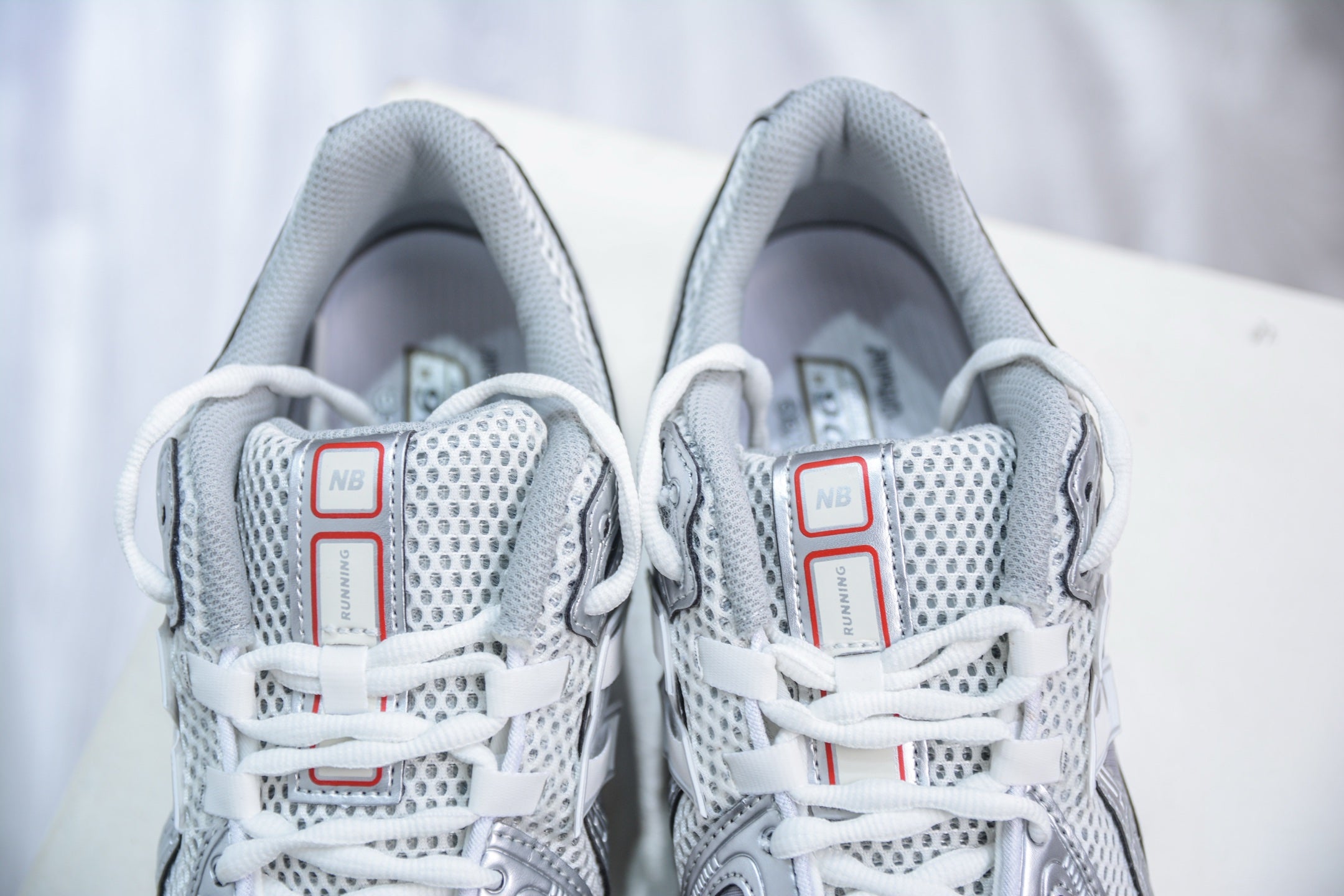 New Balance 1906R