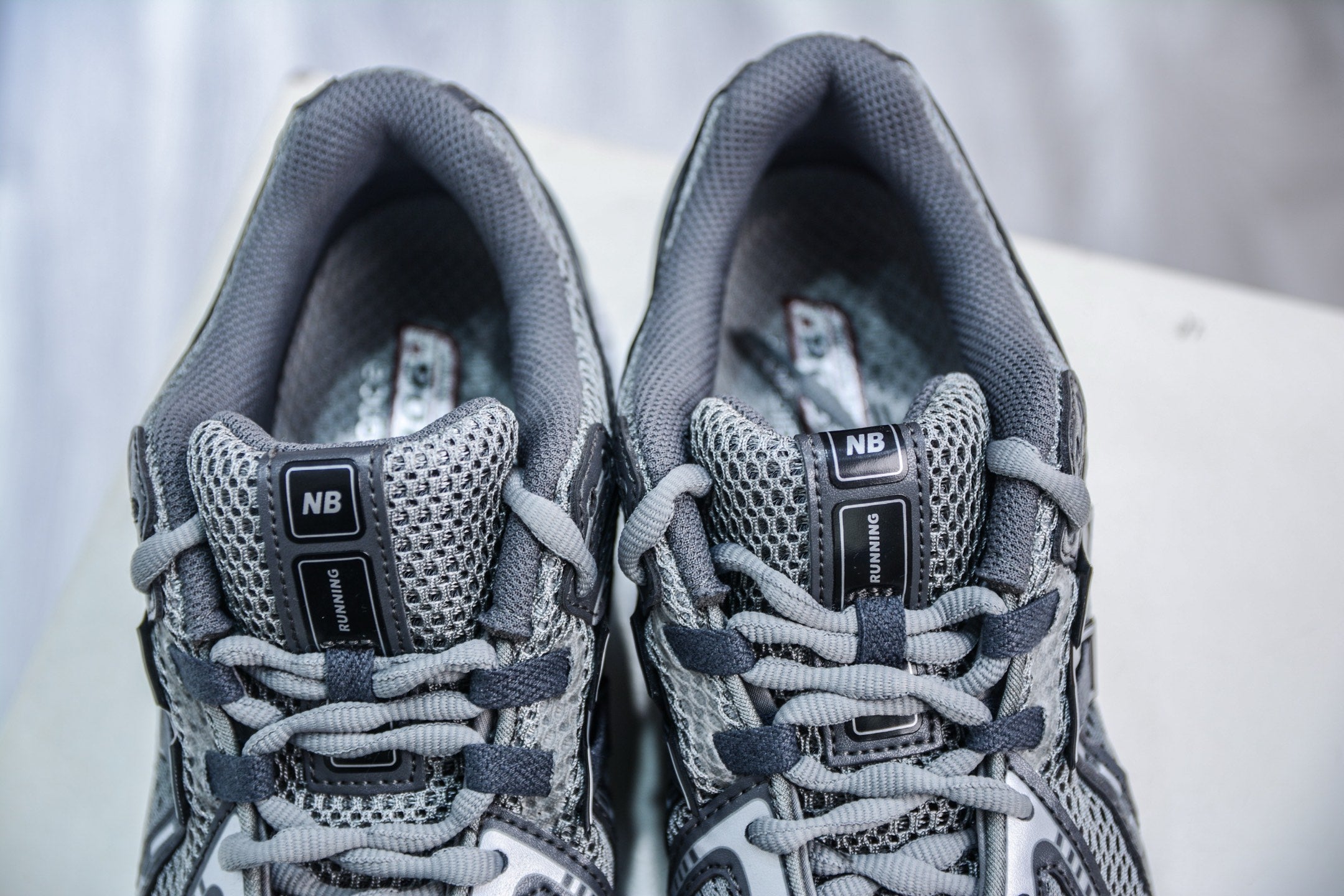 New Balance 1906R