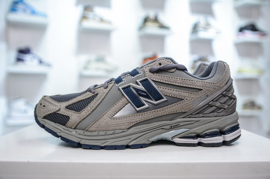 New Balance 1906R