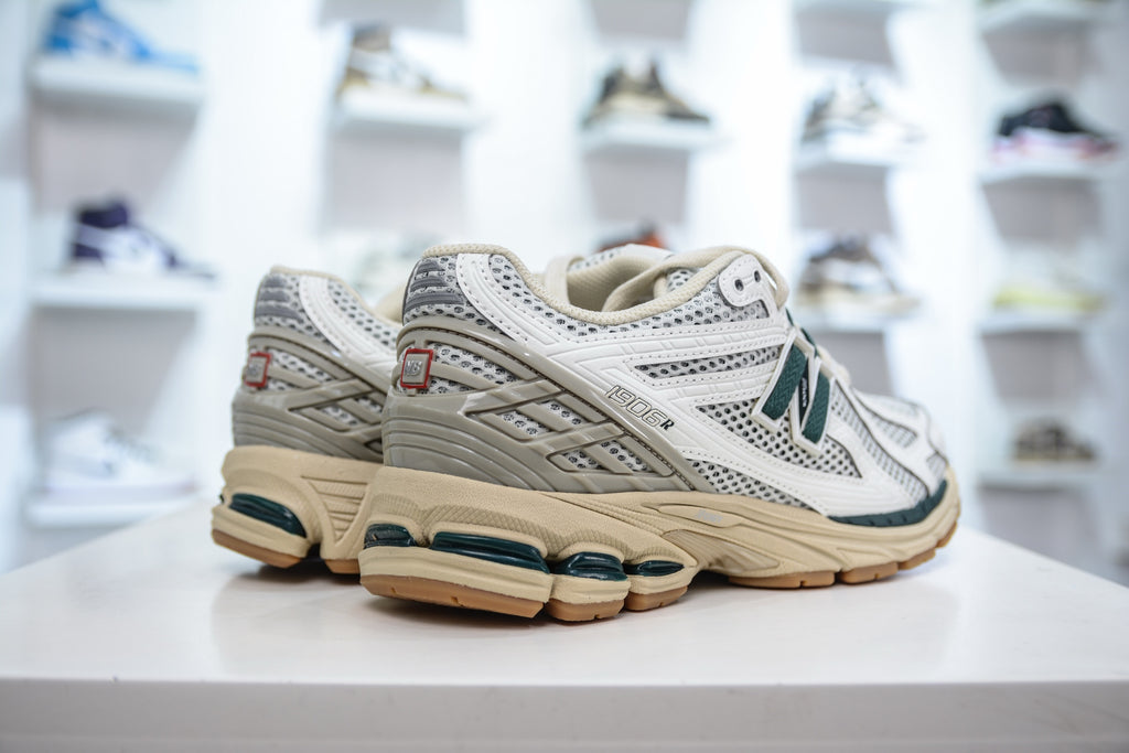 New Balance 1906R