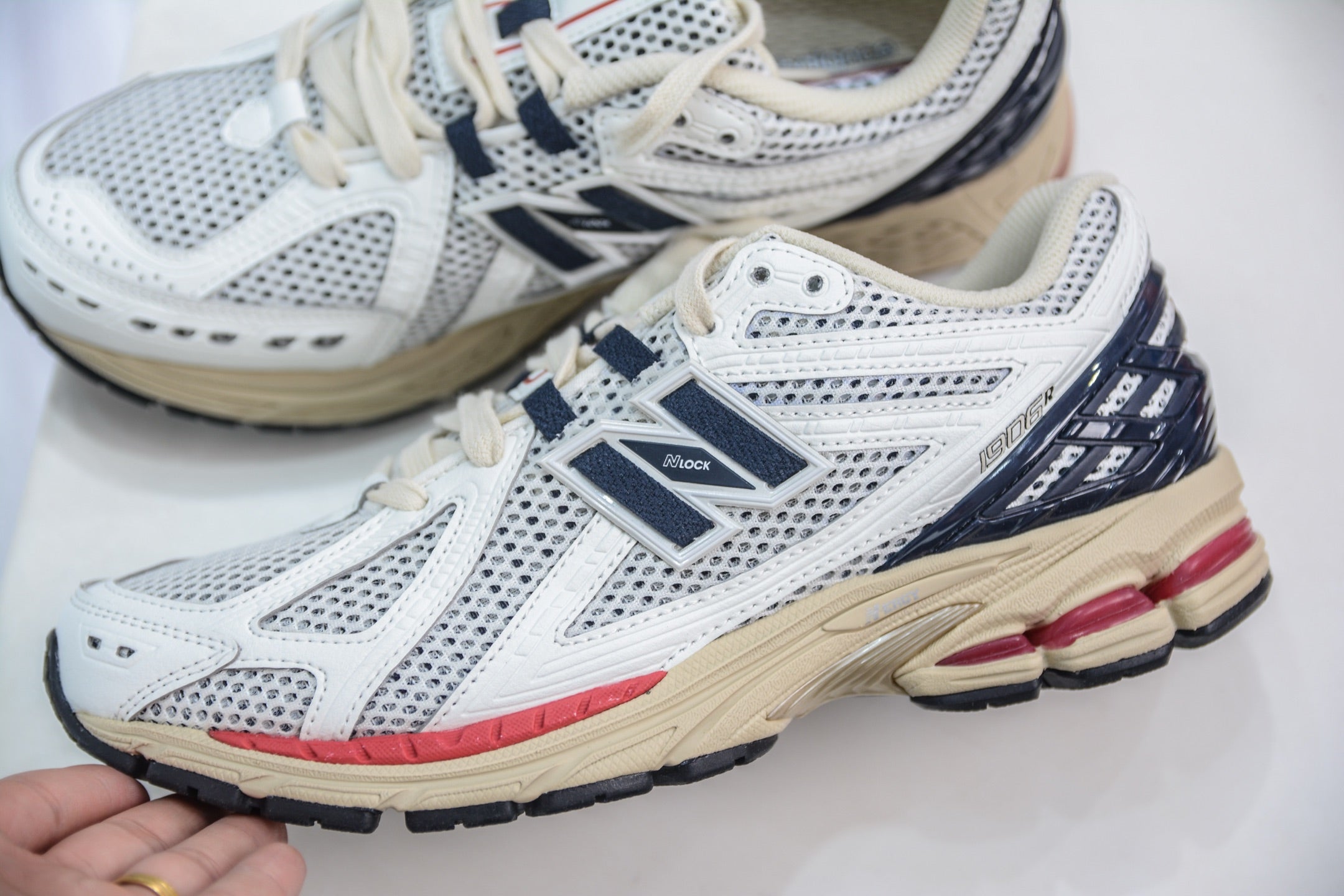 New Balance 1906R