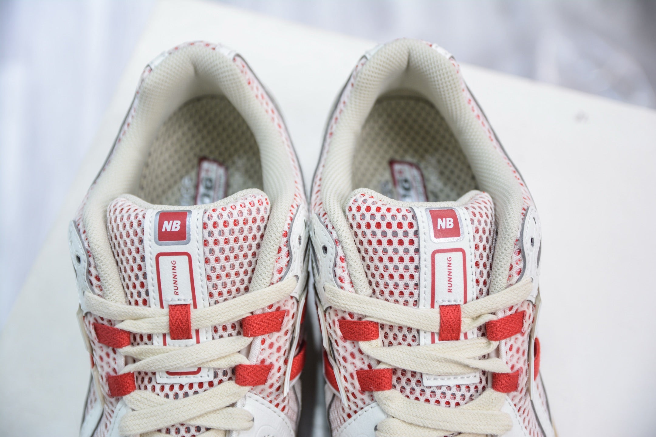 New Balance 1906R
