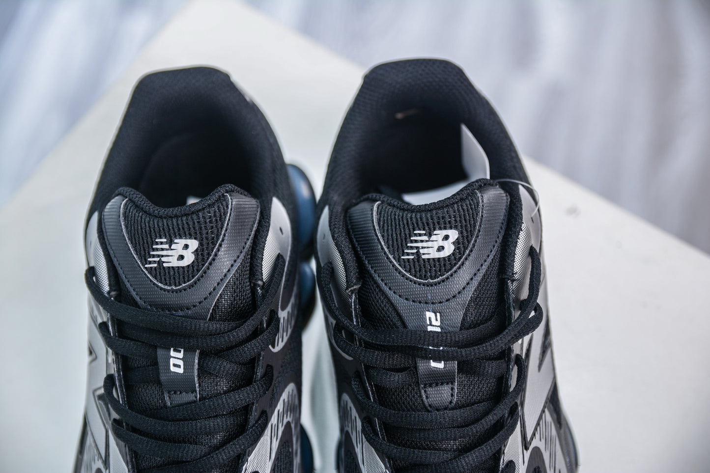 New Balance 2000