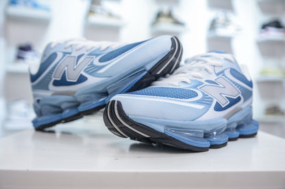 New Balance 2000