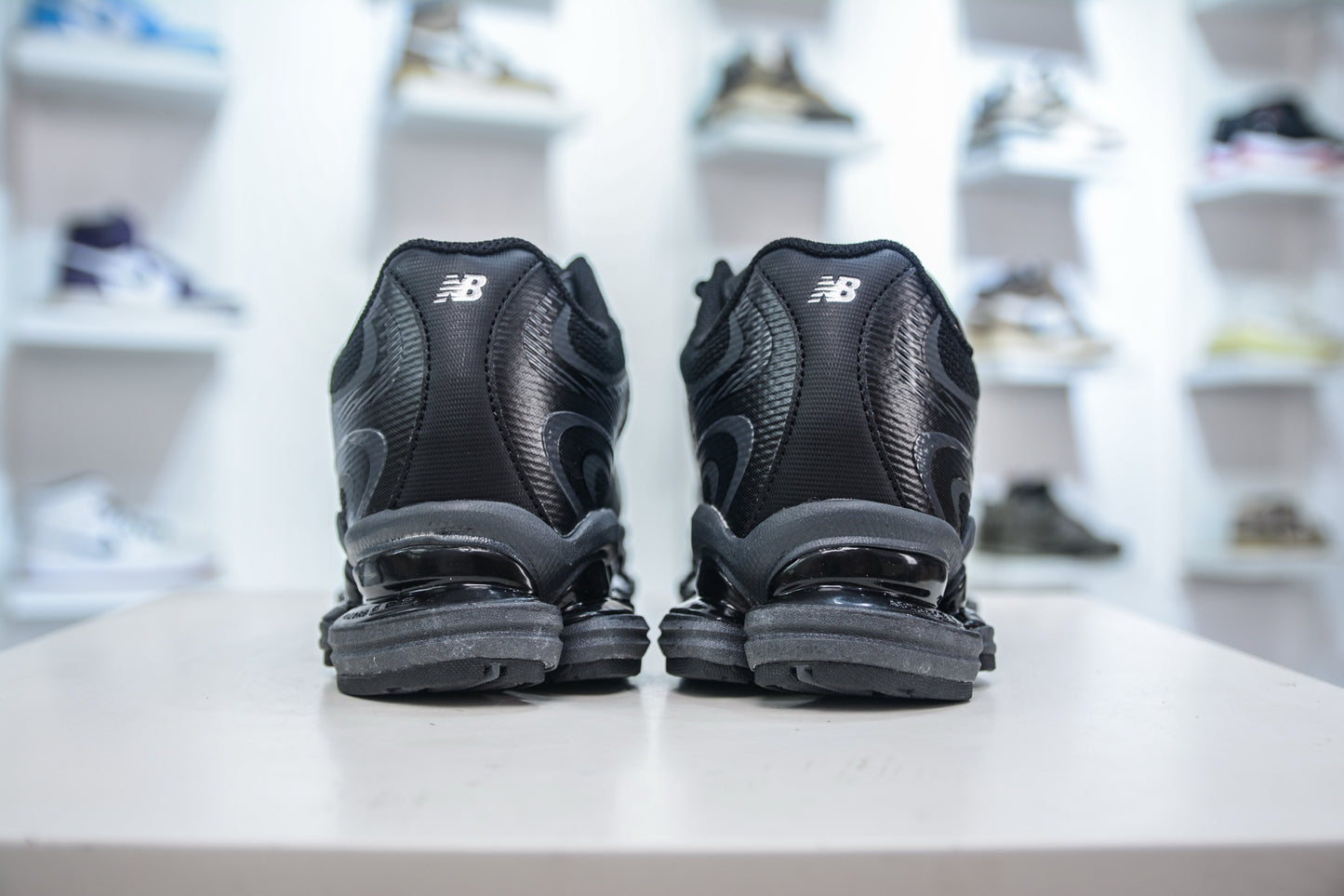New Balance 2000