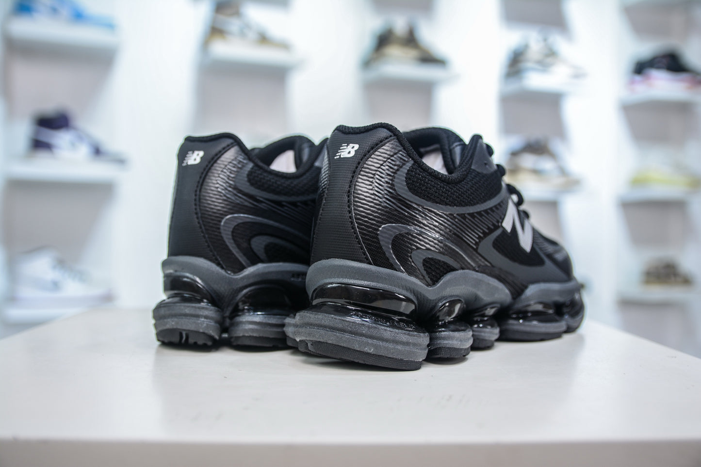 New Balance 2000