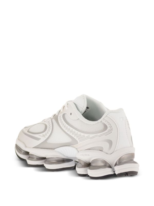 New Balance 2000 Crema Argento