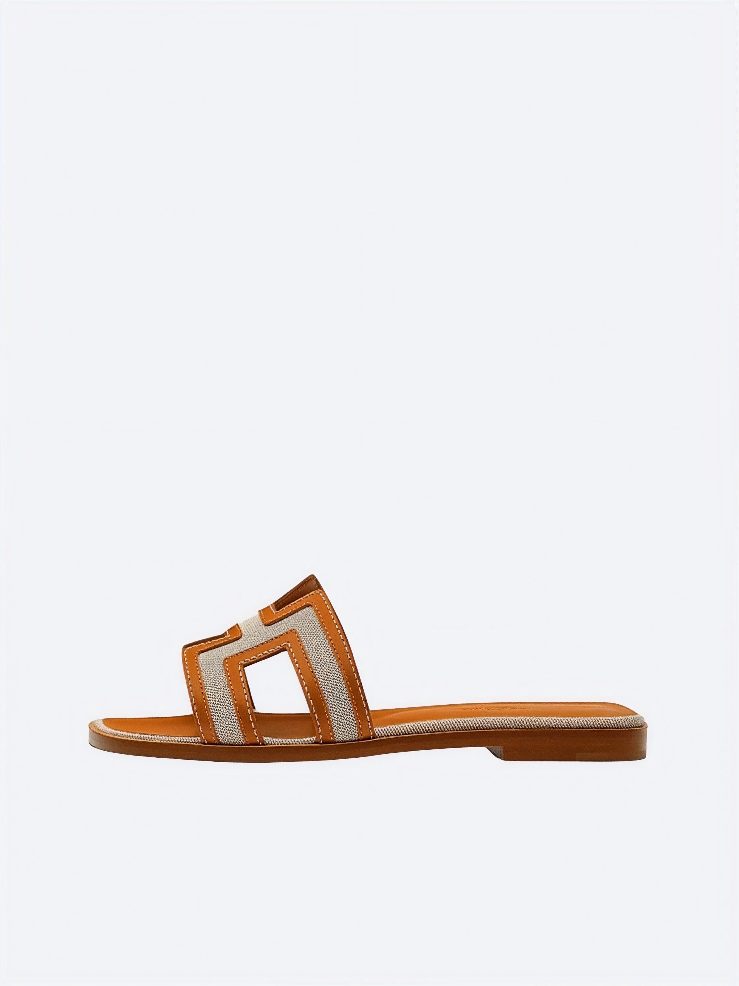 Hermès Oran Sandals Verde Chiaro