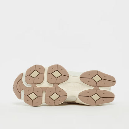 New Balance 9060 Beige chiaro