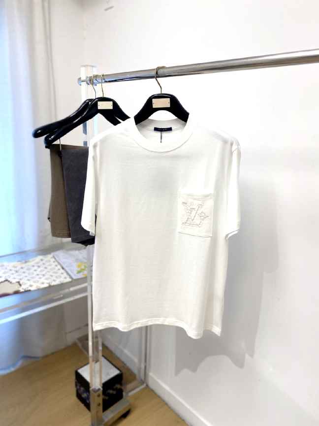 T-shirt Louis Vuitton a Maniche Corte